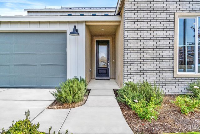 3304 Laurel Hill Lane, Shafter, CA 93263