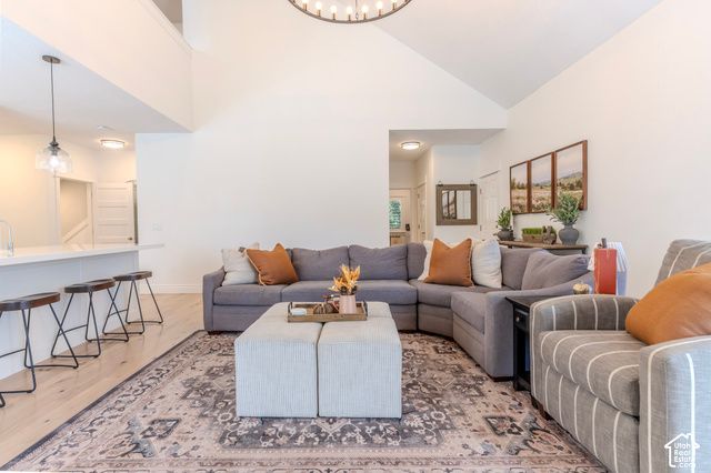 11631 S LAKE RUN RD, South Jordan, UT 84009