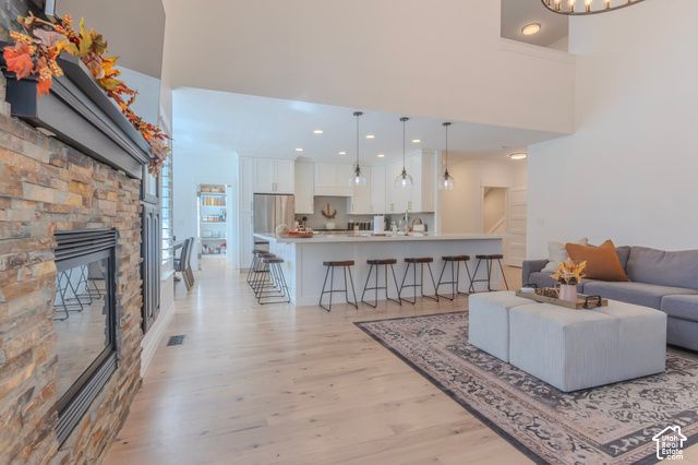 11631 S LAKE RUN RD, South Jordan, UT 84009