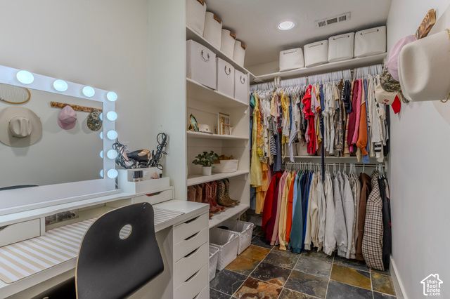 11631 S LAKE RUN RD, South Jordan, UT 84009