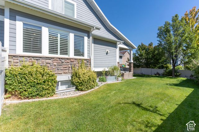 11631 S LAKE RUN RD, South Jordan, UT 84009