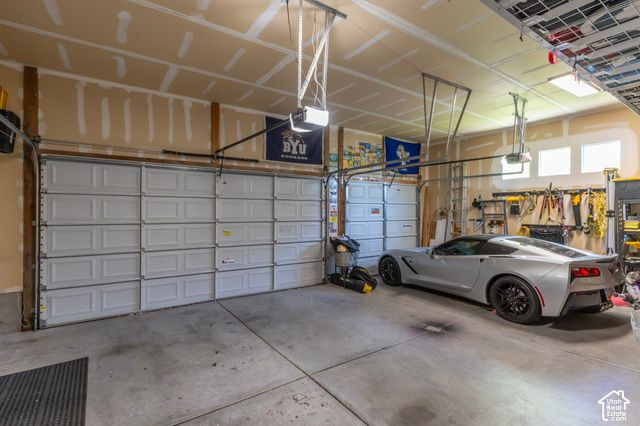 11631 S LAKE RUN RD, South Jordan, UT 84009