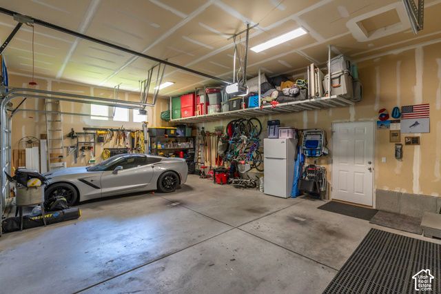 11631 S LAKE RUN RD, South Jordan, UT 84009