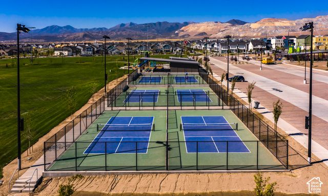 11631 S LAKE RUN RD, South Jordan, UT 84009