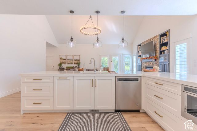 11631 S LAKE RUN RD, South Jordan, UT 84009