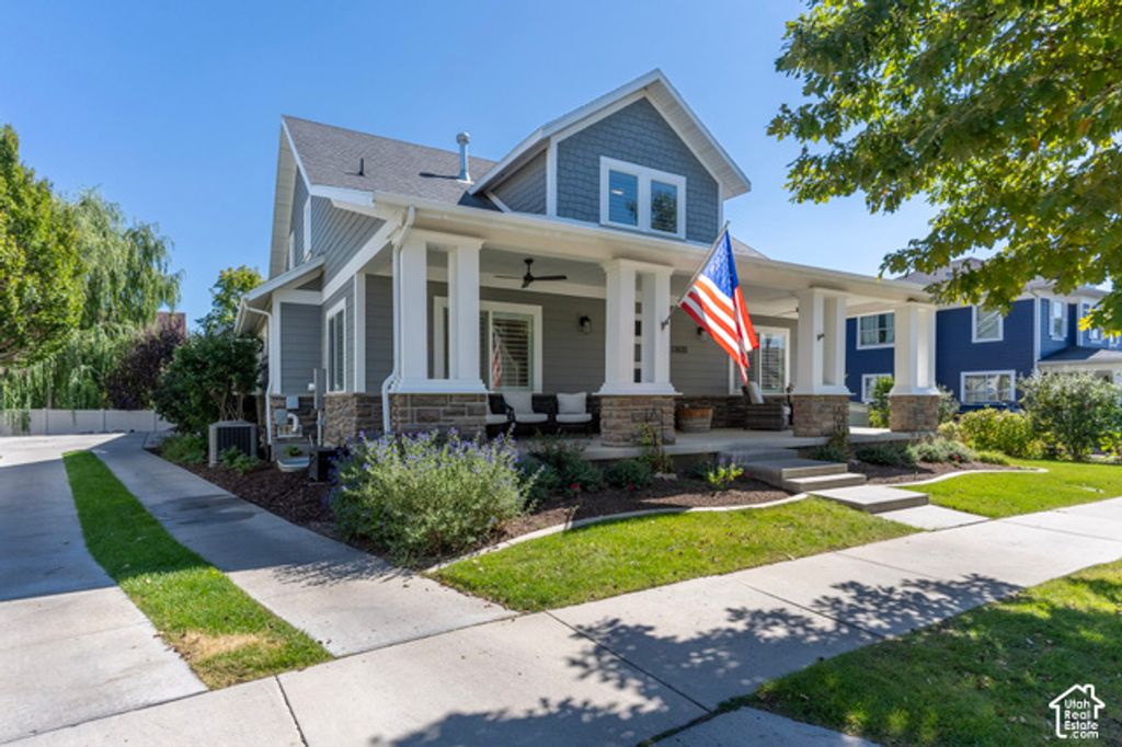 11631 S LAKE RUN RD, South Jordan, UT 84009