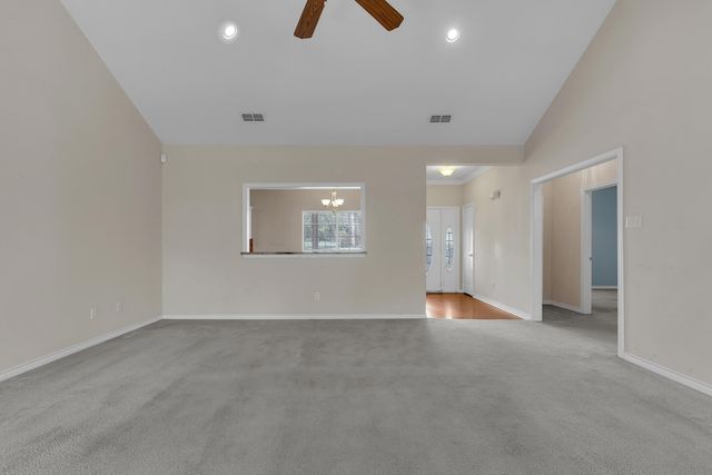 1000 Camille Dr, Longview, TX 75605