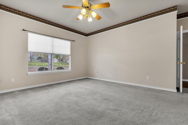 1000 Camille Dr, Longview, TX 75605