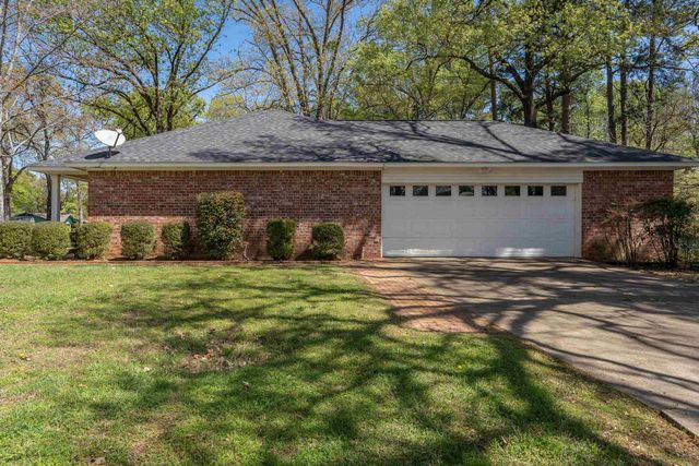 1000 Camille Dr, Longview, TX 75605