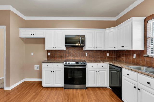 1000 Camille Dr, Longview, TX 75605