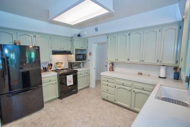 294 San Bruno Avenue, Fresno, CA 93704