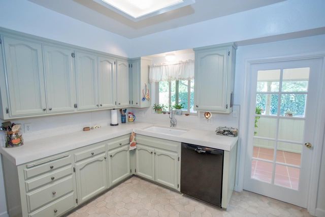 294 San Bruno Avenue, Fresno, CA 93704