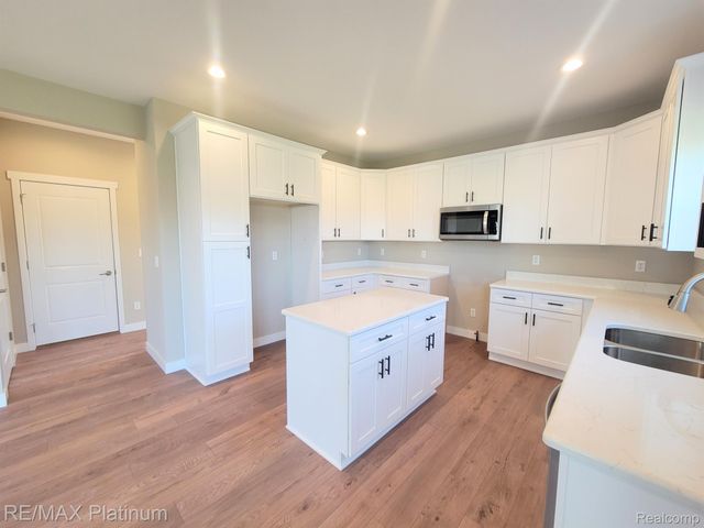 13096 Westwinds Drive, Fenton Charter Township, MI 48451