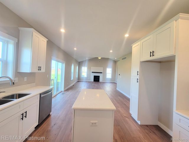 13096 Westwinds Drive, Fenton Charter Township, MI 48451