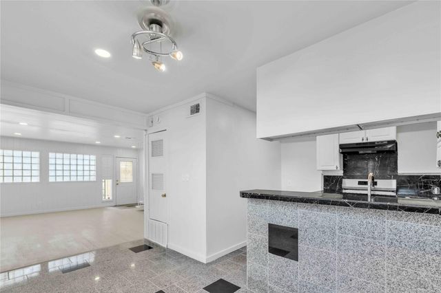 5210 Woodrow Ave, Austin, TX 78756