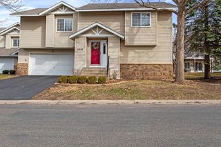 2907 Devonshire Circle, Woodbury, MN 55125