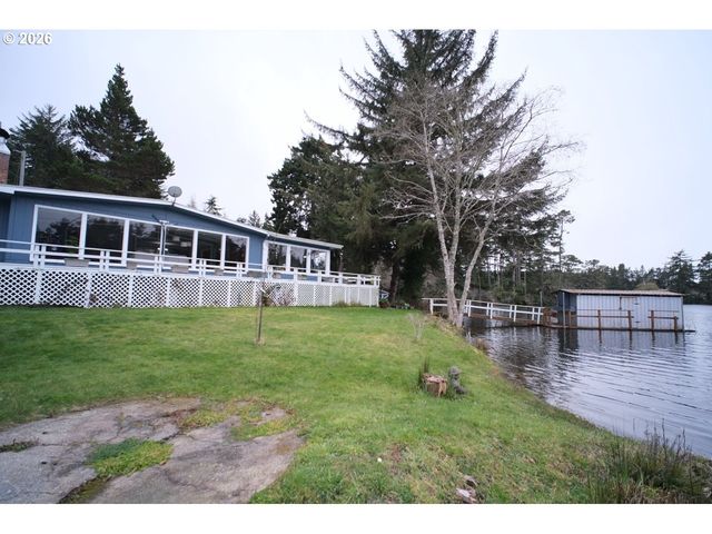 70214 LAKEWOOD Rd, North Bend, OR 97459