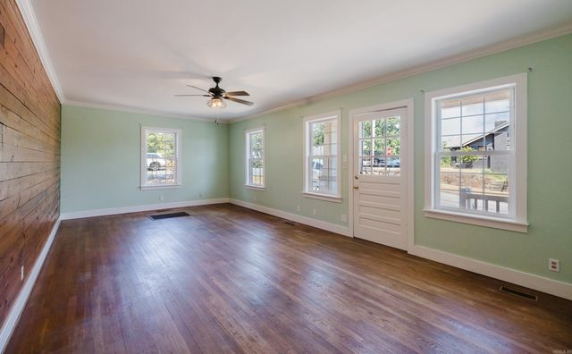 2801 W 6th Street, Little Rock, AR 72205