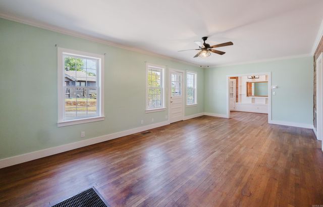 2801 W 6th Street, Little Rock, AR 72205
