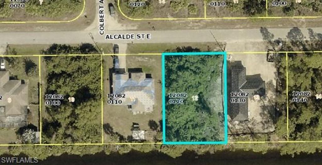 1032 Alcalde ST E, LEHIGH ACRES, FL 33974 — exterior