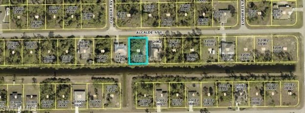 1032 Alcalde ST E, LEHIGH ACRES, FL 33974 — photo 2