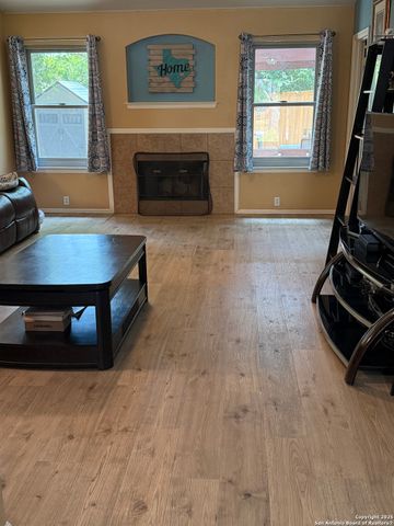 1319 Belmont, San Marcos, TX 78666