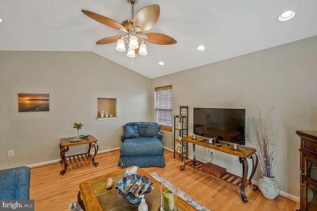 40220 GOLDEN BEACH RD, Mechanicsville, MD 20659