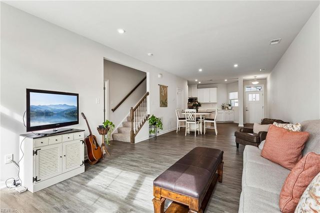 3420 Foxglove DR, Toano, VA 23168