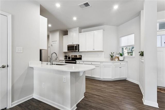 3420 Foxglove DR, Toano, VA 23168