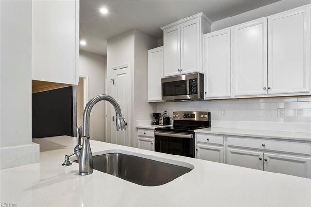 3420 Foxglove DR, Toano, VA 23168