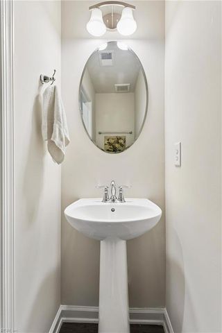 3420 Foxglove DR, Toano, VA 23168