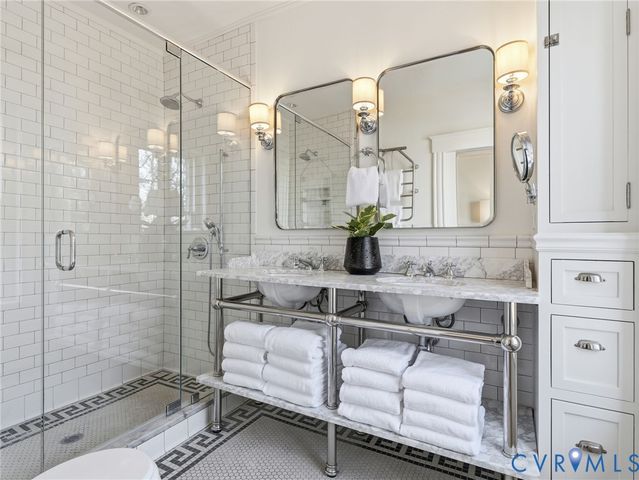 2305 Grove Ave, Richmond, VA 23220