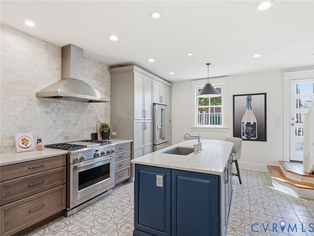 2305 Grove Ave, Richmond, VA 23220