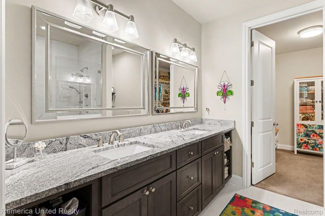307 River Wood Trail S 2, Milford Village, MI 48381