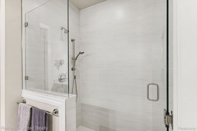 307 River Wood Trail S 2, Milford Village, MI 48381