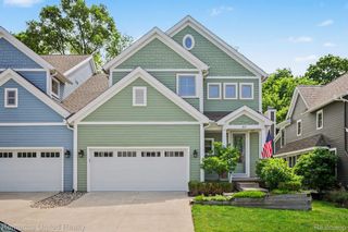 307 River Wood Trail S 2, Milford Village, MI 48381
