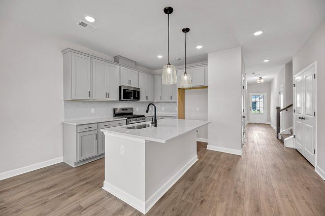 902 Dusk Drive, Summerville, SC 29486