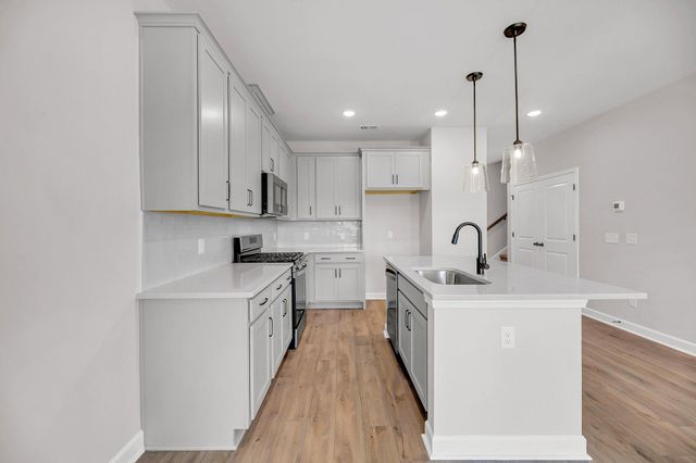 902 Dusk Drive, Summerville, SC 29486