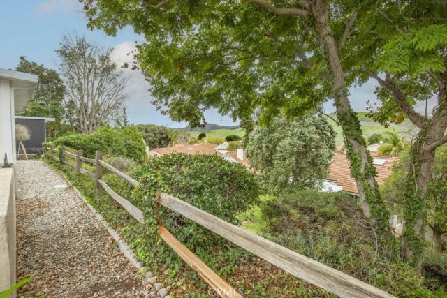 5231 Moya, Laguna Woods, CA 92637