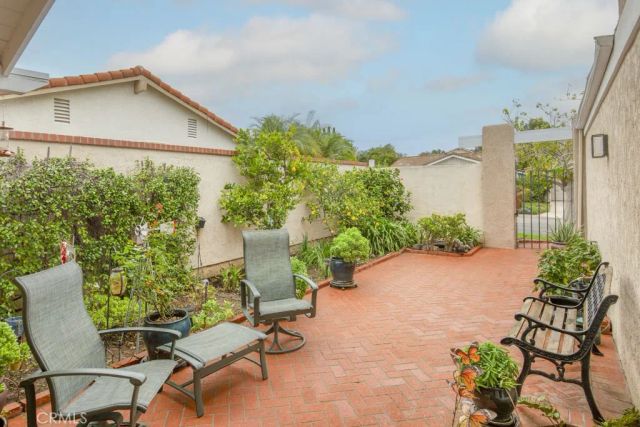 5231 Moya, Laguna Woods, CA 92637