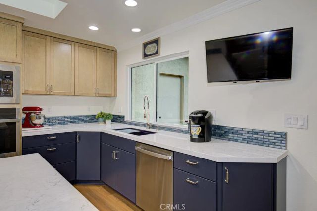 5231 Moya, Laguna Woods, CA 92637