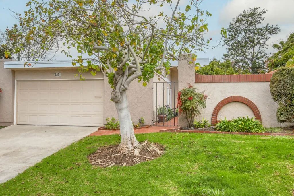 5231 Moya, Laguna Woods, CA 92637