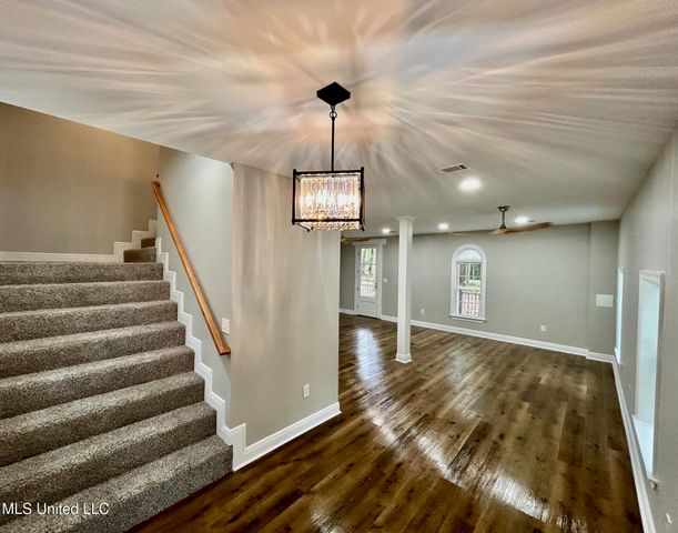 1024 Walnut Street, Ocean Springs, MS 39564