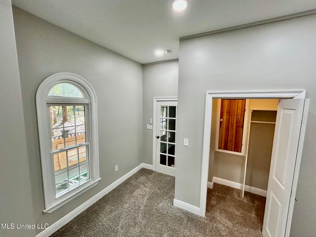1024 Walnut Street, Ocean Springs, MS 39564