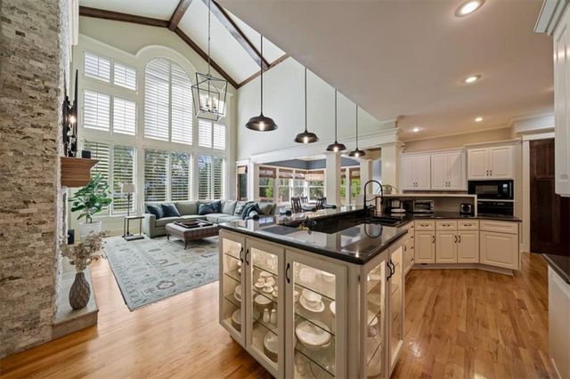 14204 Bluejacket Street, Overland Park, KS 66221