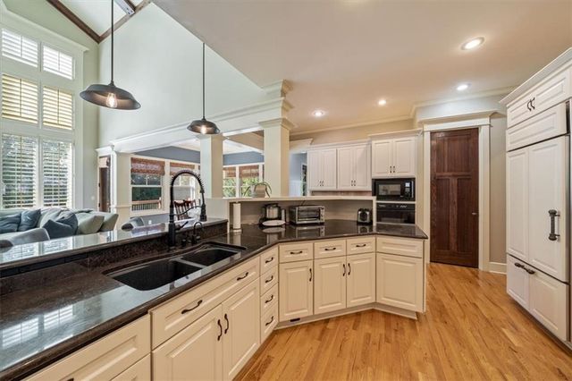 14204 Bluejacket Street, Overland Park, KS 66221