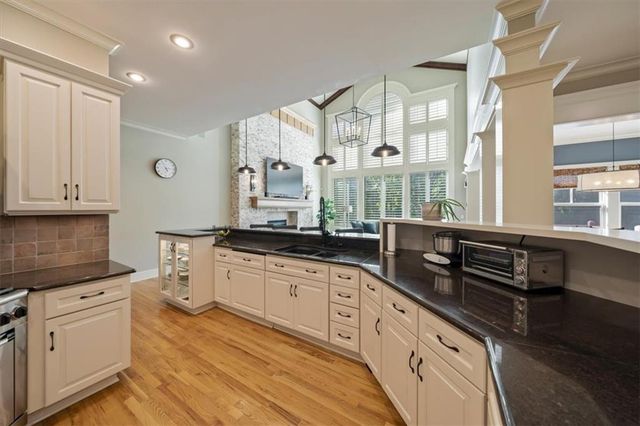 14204 Bluejacket Street, Overland Park, KS 66221