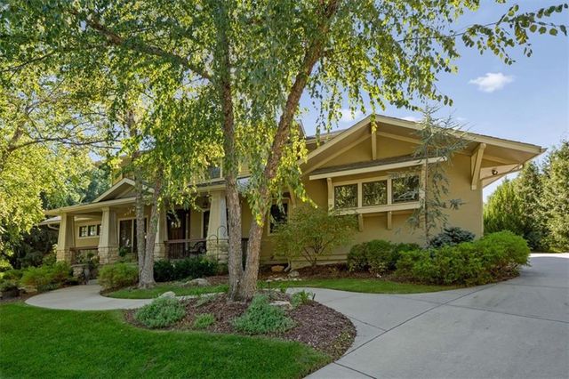 14204 Bluejacket Street, Overland Park, KS 66221