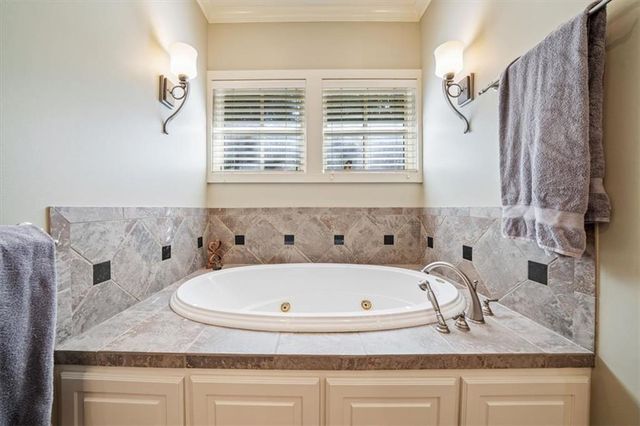 14204 Bluejacket Street, Overland Park, KS 66221