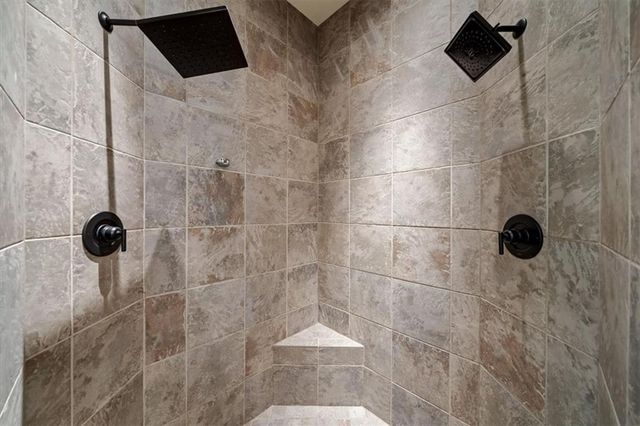 14204 Bluejacket Street, Overland Park, KS 66221